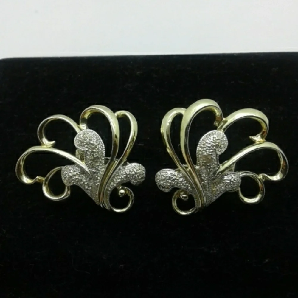 N/A gold color